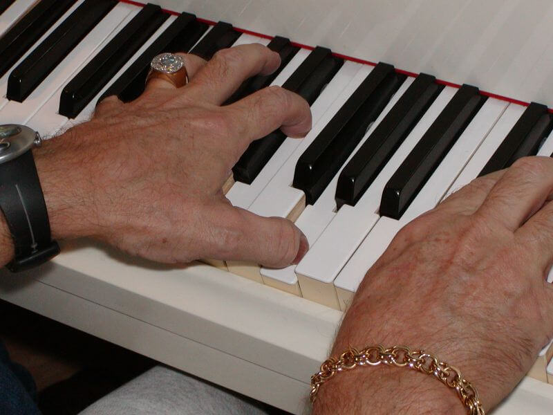 Ron Oates' hands on the keys